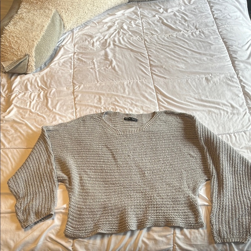 SHEIN Gray and Green Crew Neck Sweaters